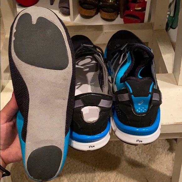 Brand New Asics running shoe - Picture 7 of 7